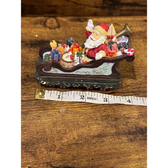 1998 JC Penney Home Towne Express with Original Box - Santa’s Gift Sleigh - Picture 7 of 7